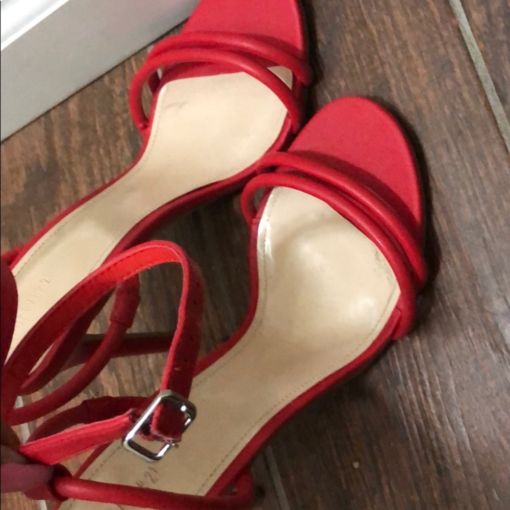 RED HEELS!❤️❤️❤️
